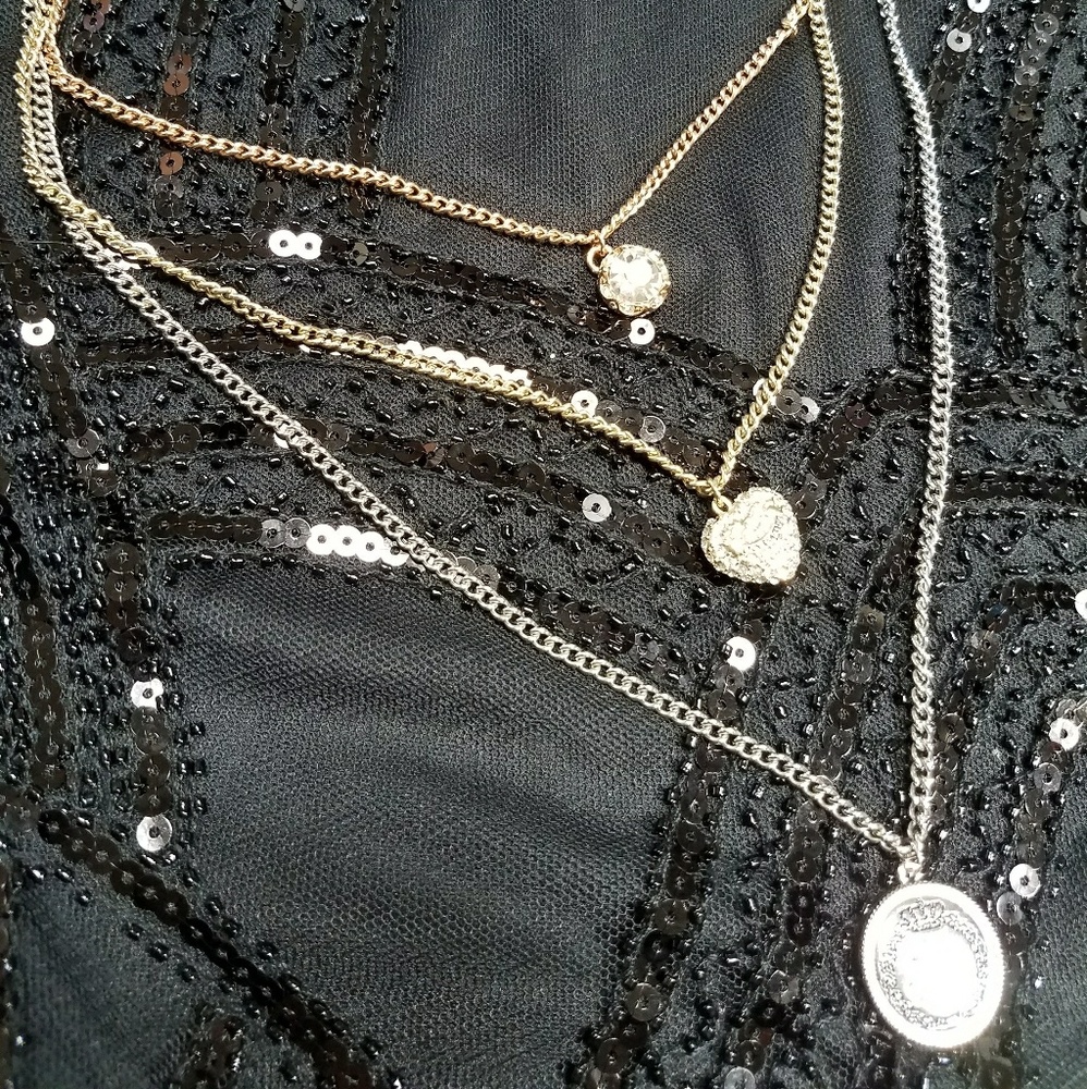 EUC Juicy Couture Tri-level Necklace🌹